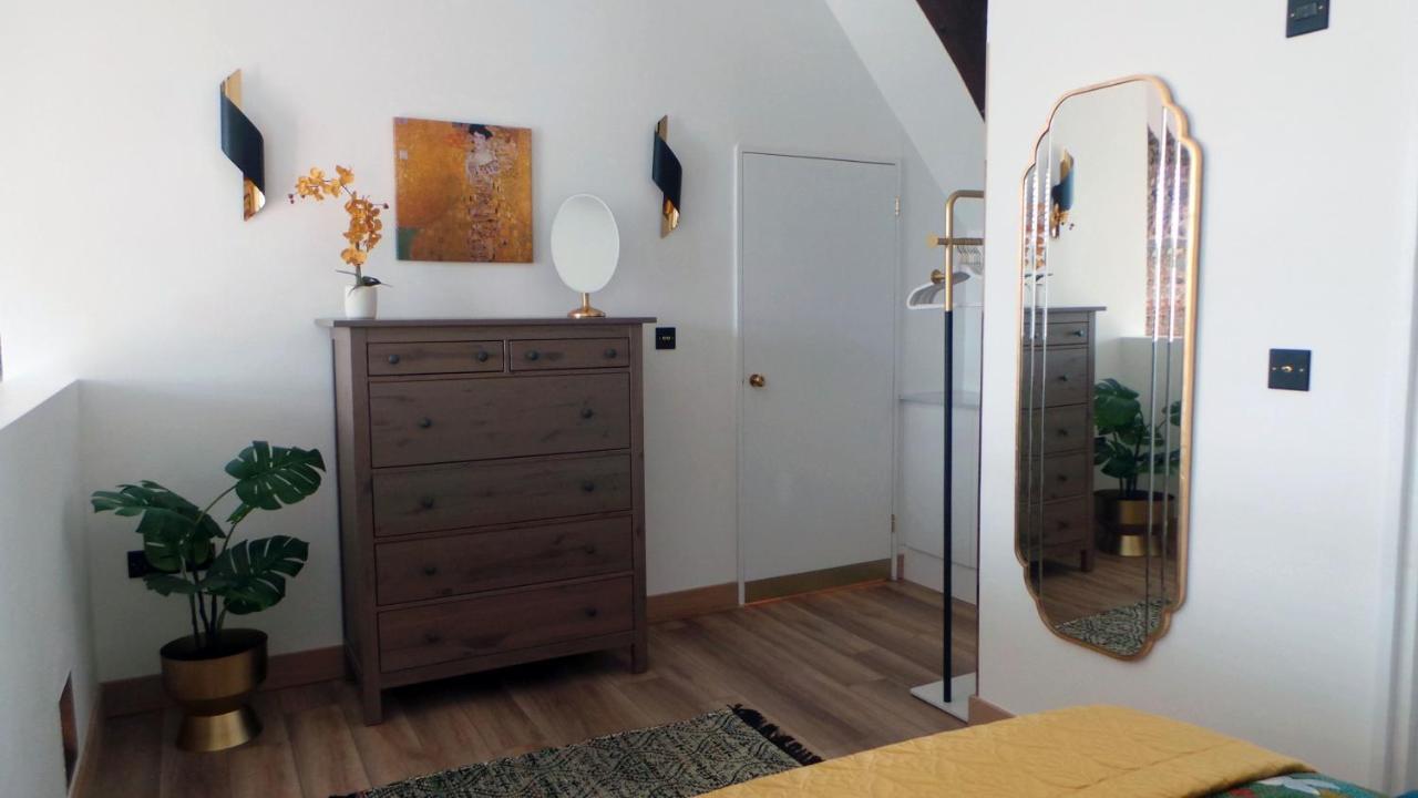 Luxury 1 Bedroom Duplex With Free Parking Plymouth Buitenkant foto