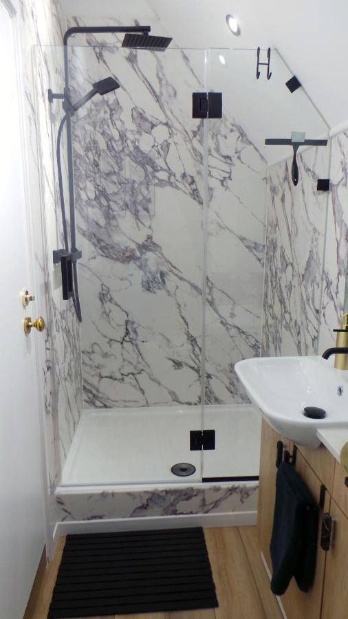 Luxury 1 Bedroom Duplex With Free Parking Plymouth Buitenkant foto